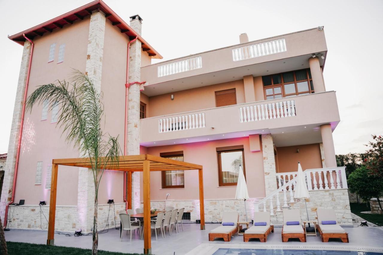 Green Villa With Private Pool Durres Exterior photo